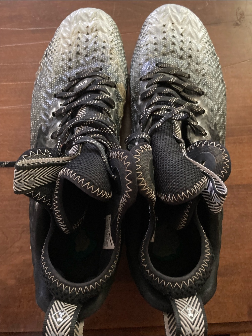 Under Armour Black and Silver Knit Athletic Training cleats